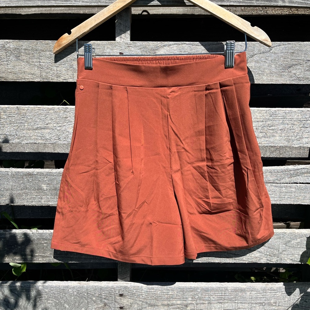 Wayre Bermuda Flow Short Red